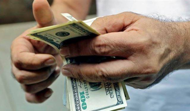 دولار الصرافين.. لا تعديل
