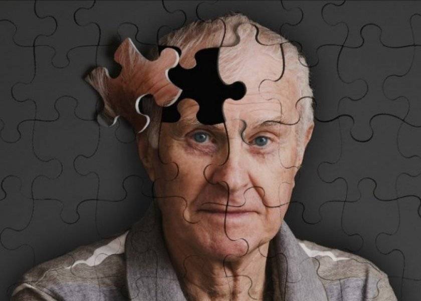 أطعمة ومشروبات.. تحميك من الخرف والزهايمر