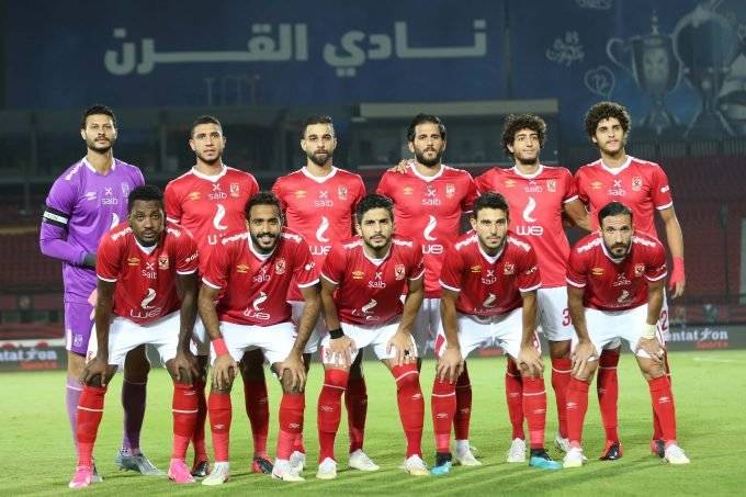 طائرة خاصة لحماية لاعبي الأهلي المصري من كورونا