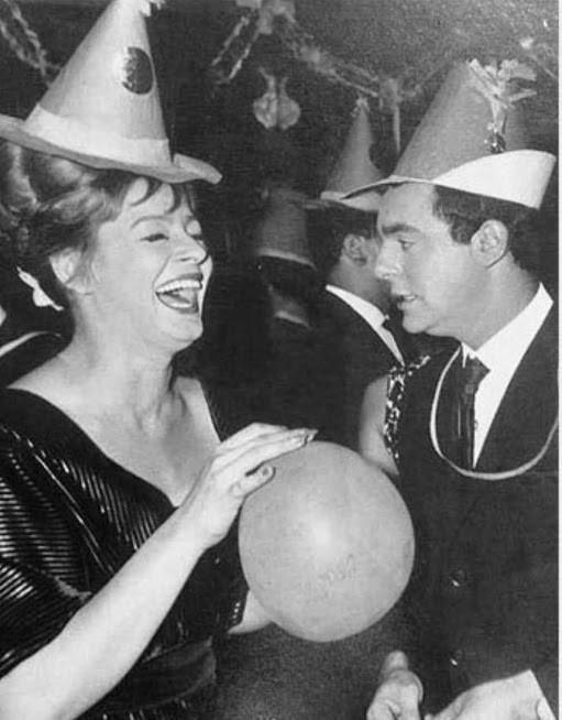 هكذا كان يحتفل فنانو الزمن الجميل بليلة رأس السنة