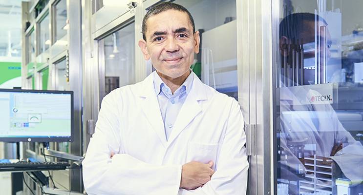رئيس بايونتك: سيتم اختبار لقاحنا على السلالة المتحورة في بريطانيا
