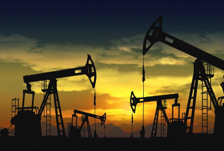توقعات بانكماش الطلب العالمي على النفط عام 2021