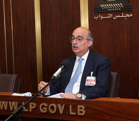 نجم يطالب بالإقفال الفوري: بئس المسؤولين الذين يحكمون البلد