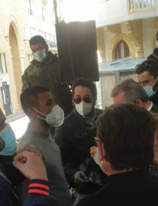 بالفيديو: الثوار يرفضون توقيع 