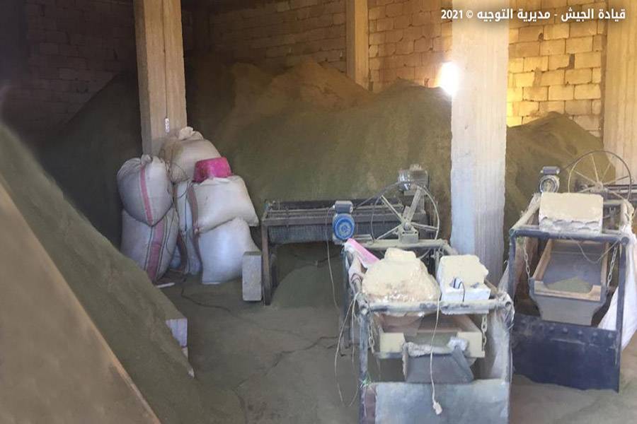بالصور: دهم معمل لتصنيع الحشيشة وتوقيف شخصين