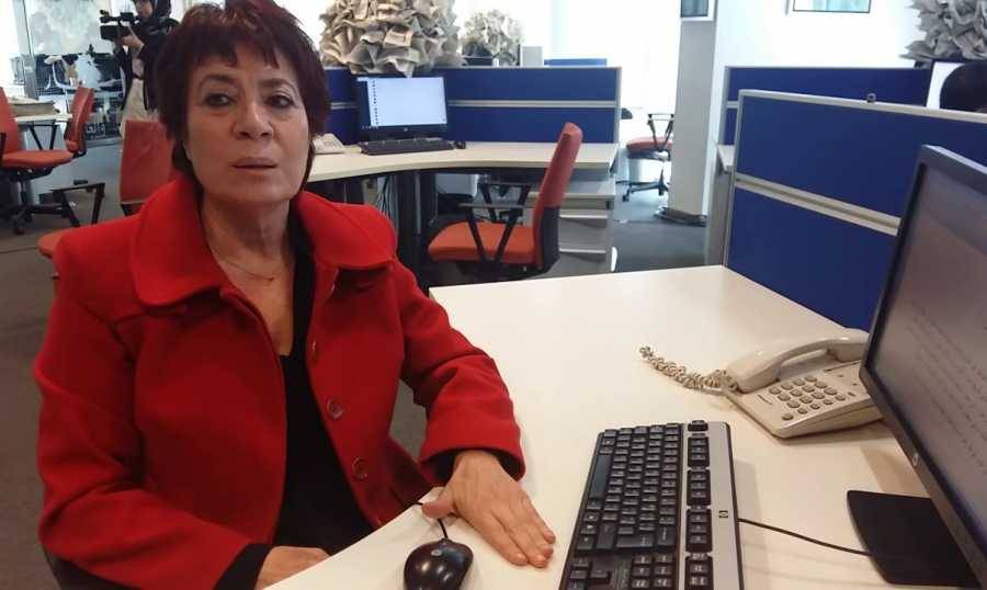 منى فياض: 