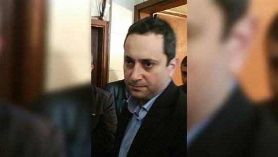 من هو طارق البيطار؟