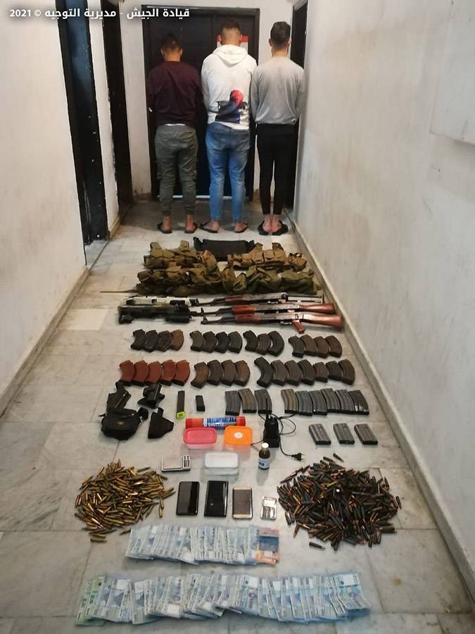 دهم وتوقيفات في صبرا..وهذا ما تم ضبطه