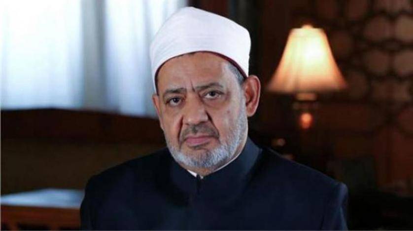 شيخ الأزهر يتمنى للبابا التوفيق في زيارته للعراق: رسالة سلام وتضامن