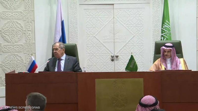 لافروف: يجب ألا ينزلق اليمن إلى نقطة اللاعودة