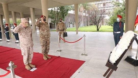 ماكينزي نقل الرسالة: 