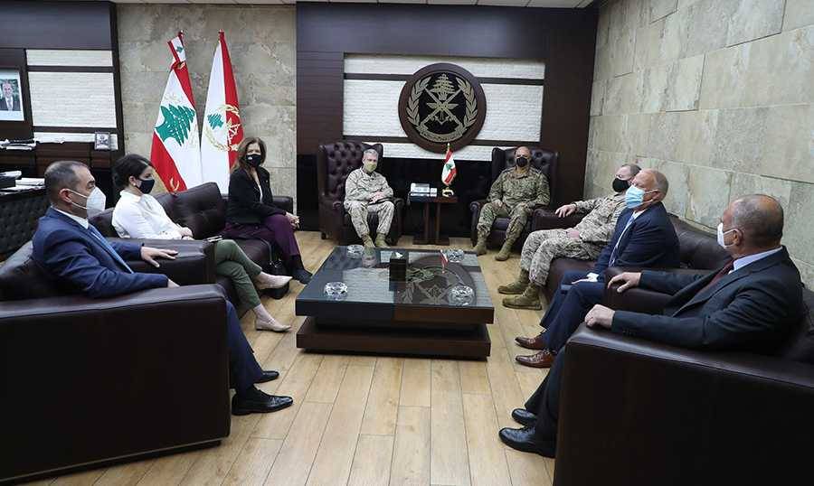 قائد القيادة الوسطى الأميركية في اليرزة