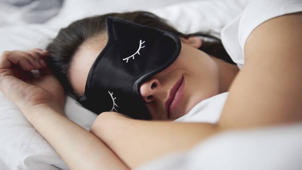 لمساعدة الجسم على نوم أفضل.. 8 طرق 
