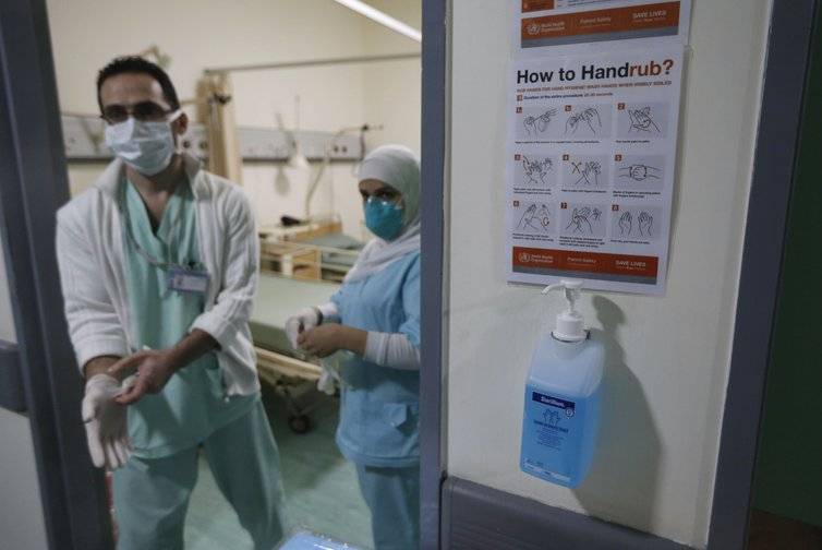 فنان يفقد إبنته الثانية بسبب كورونا