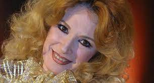 في أول ظهور إعلامي بعد غياب..نيللي: 