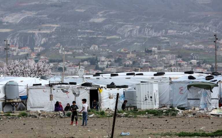 الجيش يداهم مخيمات للنازحين في قضاء زحلة.. وهذا ما تم ضبطه