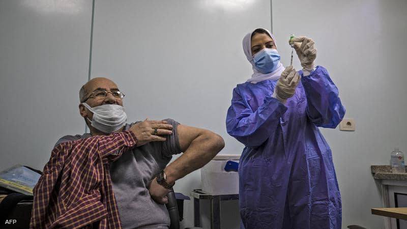 فريق خبراء صيني إلى مصر.. والمهمة: تصنيع 40 مليون جرعة لقاح