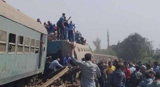 مصر.. قتلى وجرحى بانقلاب قطار قرب مدينة بنها