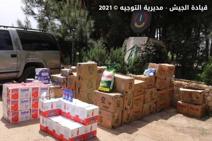 بالصور.. الجيش يضبط مواد غذائية ومواد تنظيف معدّه للتهريب إلى سوريا
