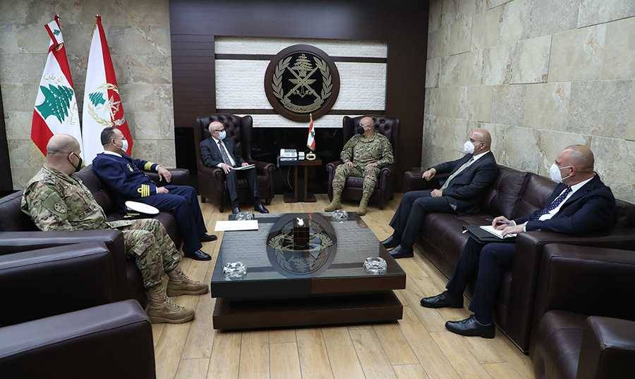 قائد الجيش يشكر ملك المغرب على الهبة للمؤسسة العسكرية