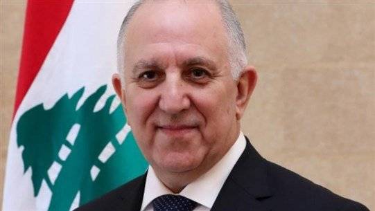 فهمي يتفقّد منطقة الشحن في المطار