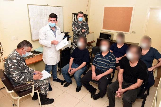 إنطلاق حملة التلقيح ضد كورونا في سجن زحلة للسجناء
