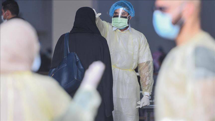 مصر تمنع إقامة أي احتفالات جماهيرية.. وتتوعّد المخالفين