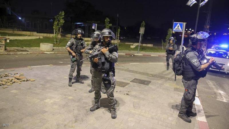 طعن إسرائيلي في اللد.. واعتقال 20 مواطناً عربياً