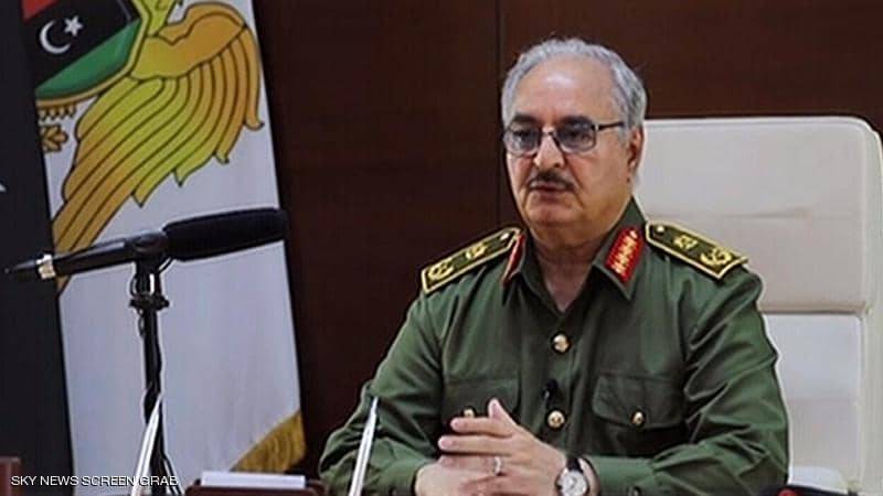 حفتر : لإجراء الانتخابات في موعدها وحل الجماعات المسلحة