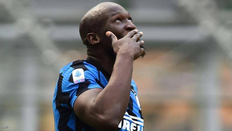 لوكاكو يفوز بجائزة أفضل لاعب في الدوري الإيطالي