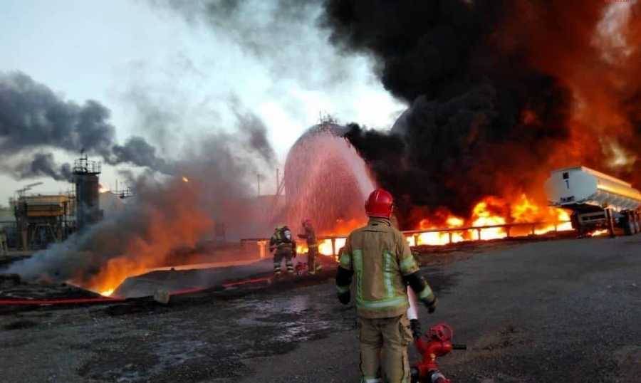 إندلاع حرائق في 18 خزاناً للنفط في مصفاة طهران