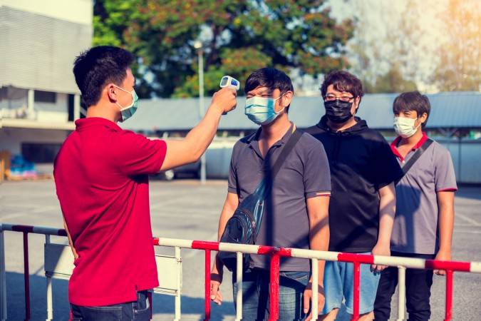انتشار كورونا يتباطأ في أوروبا وآسيا ويتراجع بمعدل 5% عالميًا