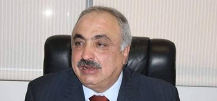 الحجار: خفض الفئة العمرية للتلقيح خطوة جيدة