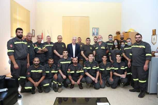 خطار يزور 