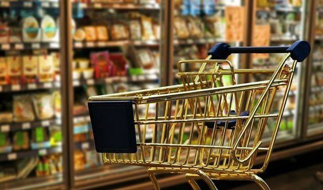 بين الدولار والمحروقات.. ارتفاعَان للأسعار في السوبرماركت