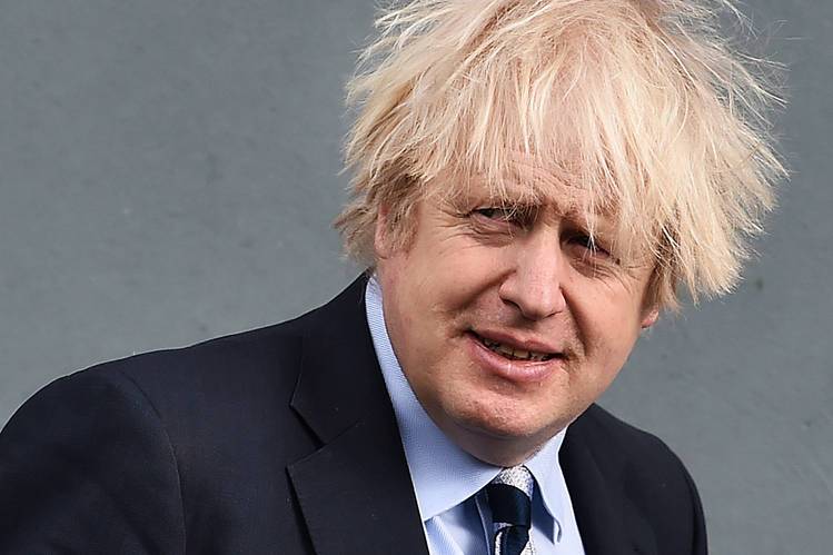 قبيل إعلان رفع القيود.. جونسون يدعو الى التعايش مع كورونا