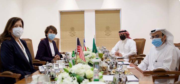 الخارجية السعودية: الثقفي التقى شيا وغريو