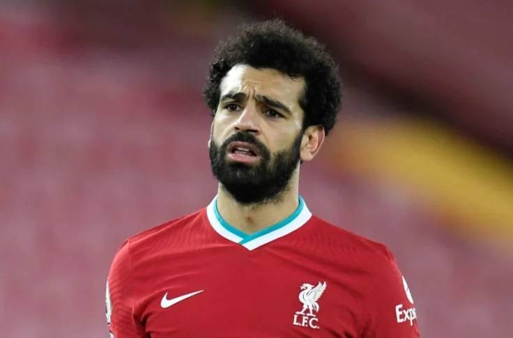 بالصور.. صالة التمارين الرياضية تجمع محمد صلاح بنجمة انجليزية