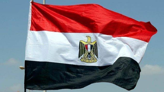 السيسي يمدد 