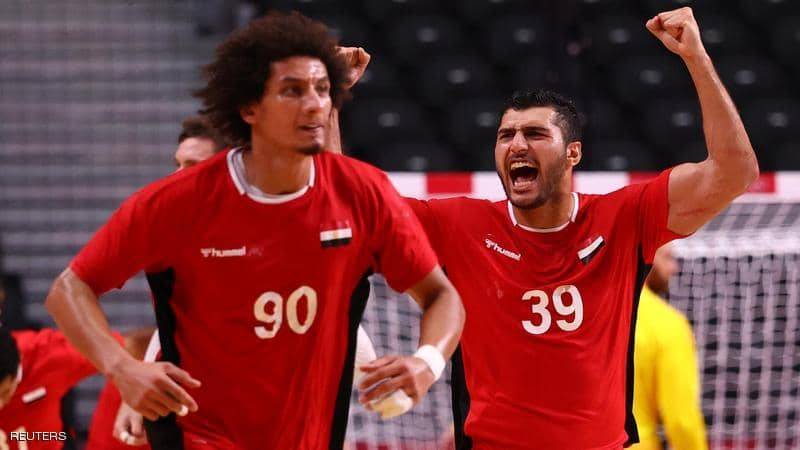 يد مصر إلى تاريخ الأولمبياد.. أول منتخب عربي بنصف النهائي