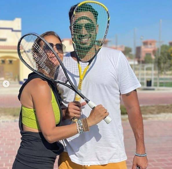 ‏ نيللي كريم ترتبط بنجم اسكواش.. متى موعد الزفاف؟