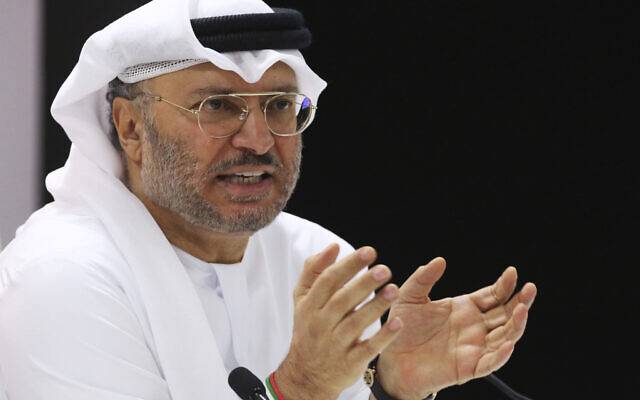قرقاش: الإمارات في مرحلة بناء الجسور وتعزيزها وترميمها
