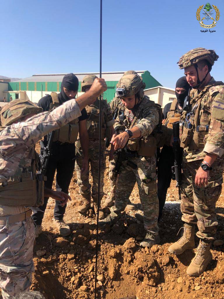 بالفيديو والصور.. الجيش يصادر ٤٠٠ طن من المازوت في رياق