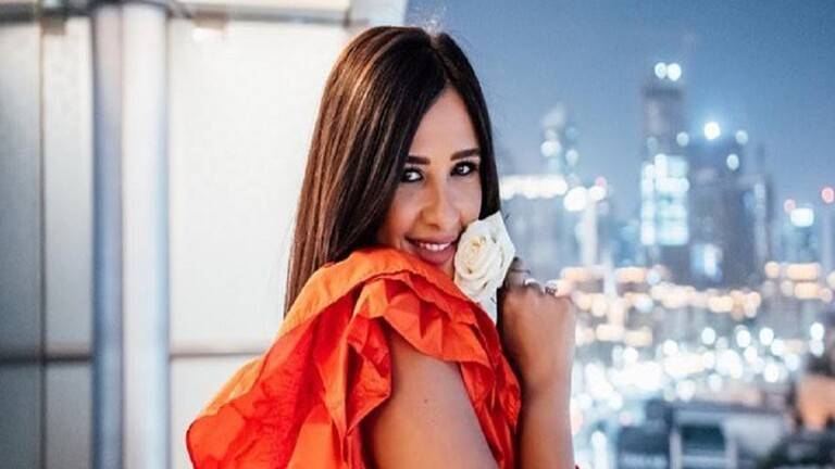 ما حقيقة وفاة ياسمين عبد العزيز بمستشفى سويسري؟