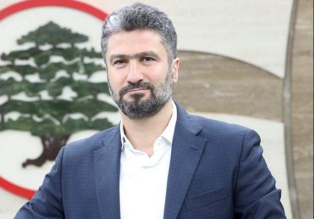 معلوف للقاضي بيطار: من يكبّر الحجر لا يصيب