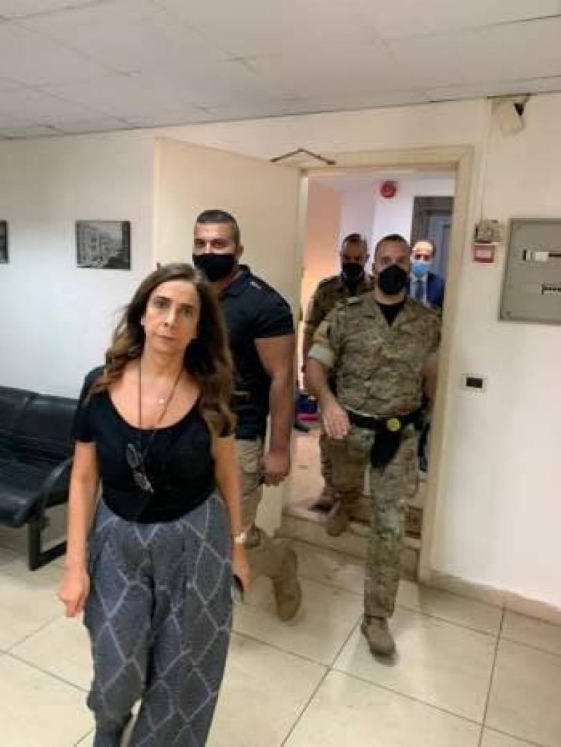 بالفيديو: عكر تقتحم وزارة الخارجية..
