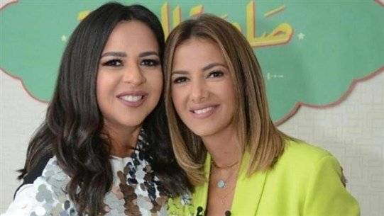 هل اعتزلت دنيا وإيمي سمير غانم الفن؟