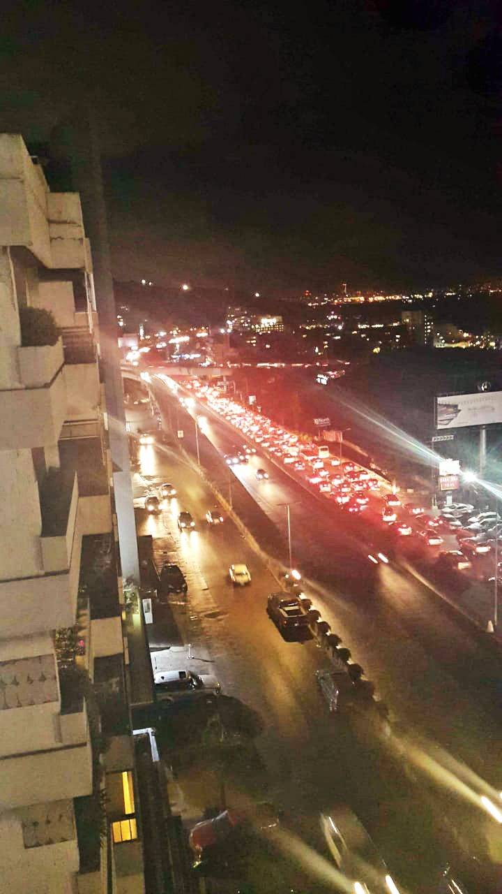 إقفال أوتوستراد زوق مصبح..والسبب؟