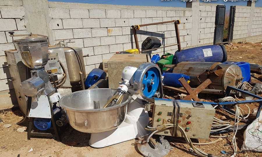 بالصور: ضبط آلات لتصنيع حبوب الكبتاغون في البقاع