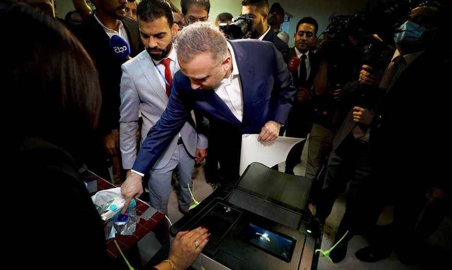 إغلاق صناديق الاقتراع في العراق..الكاظمي: أتممنا واجبنا
